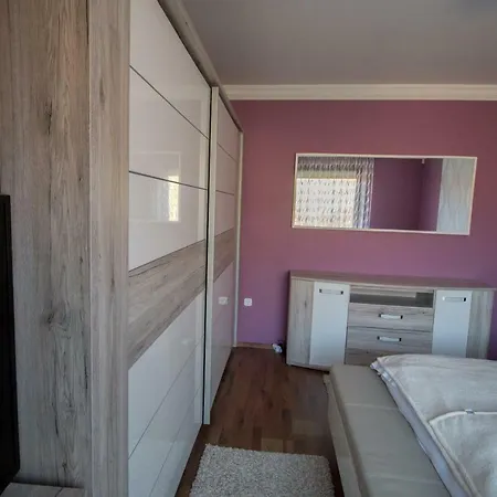 بيت ضيافة Baratkozo Vendeghaz Szentantalfa