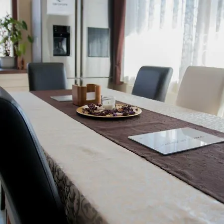 بيت ضيافة Baratkozo Vendeghaz