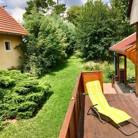 Baratkozo Vendeghaz * Szentantalfa