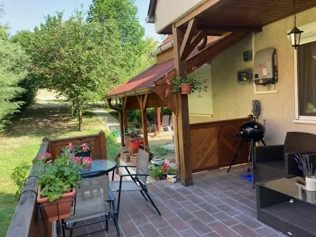 Gæstehus Baratkozo Vendeghaz *