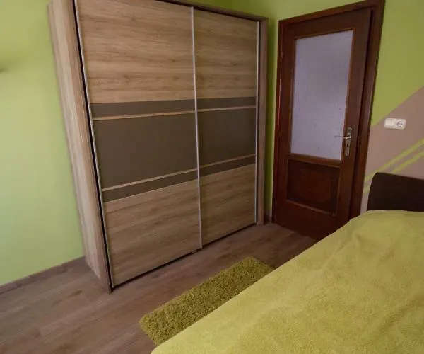 Baratkozo Vendeghaz *