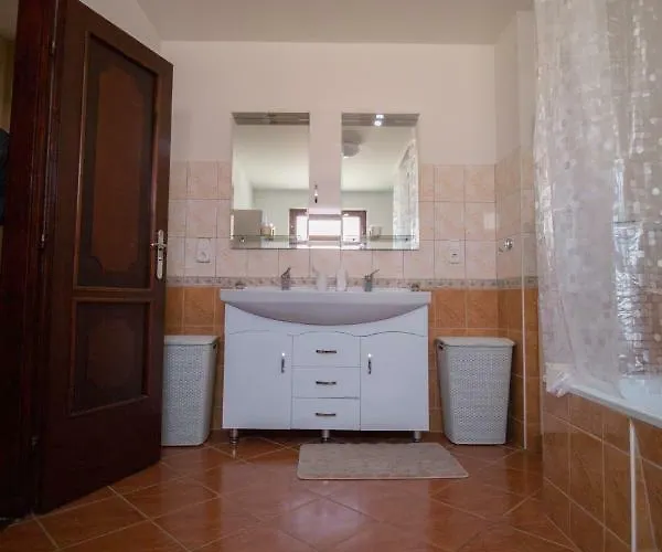 Guest house Baratkozo Vendeghaz