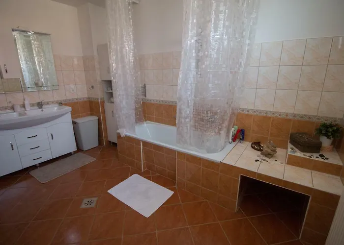 Guest house Baratkozo Vendeghaz Szentantalfa