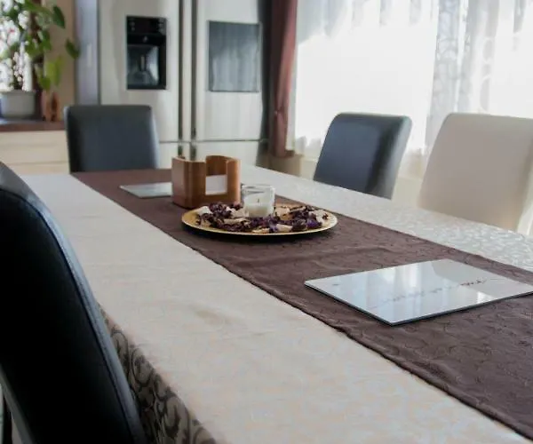 Guest house Baratkozo Vendeghaz