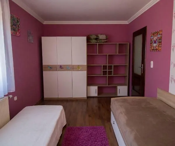 Guest house Baratkozo Vendeghaz